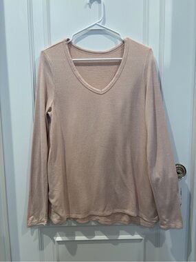 American Eagle Women’s V-Neck Long Sleeve Top - Blush Pink